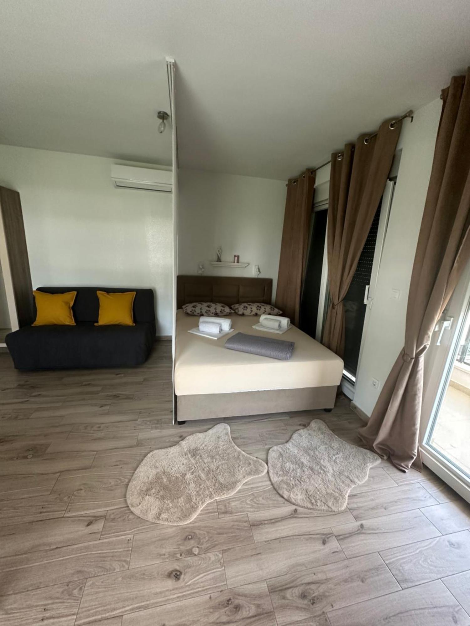 Ruby'S Home Podstrana Bagian luar foto