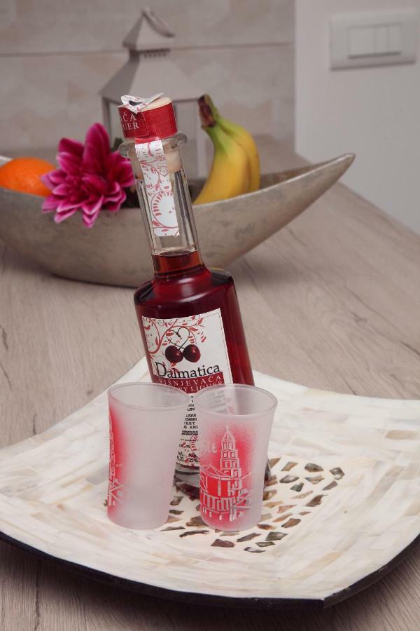 Ruby'S Home Podstrana Bagian luar foto