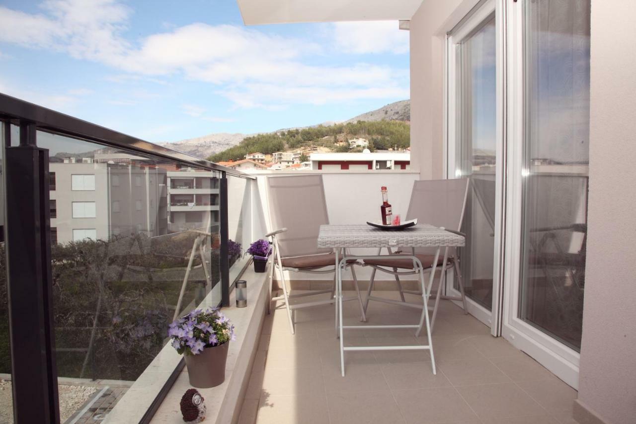 Ruby'S Home Podstrana Bagian luar foto