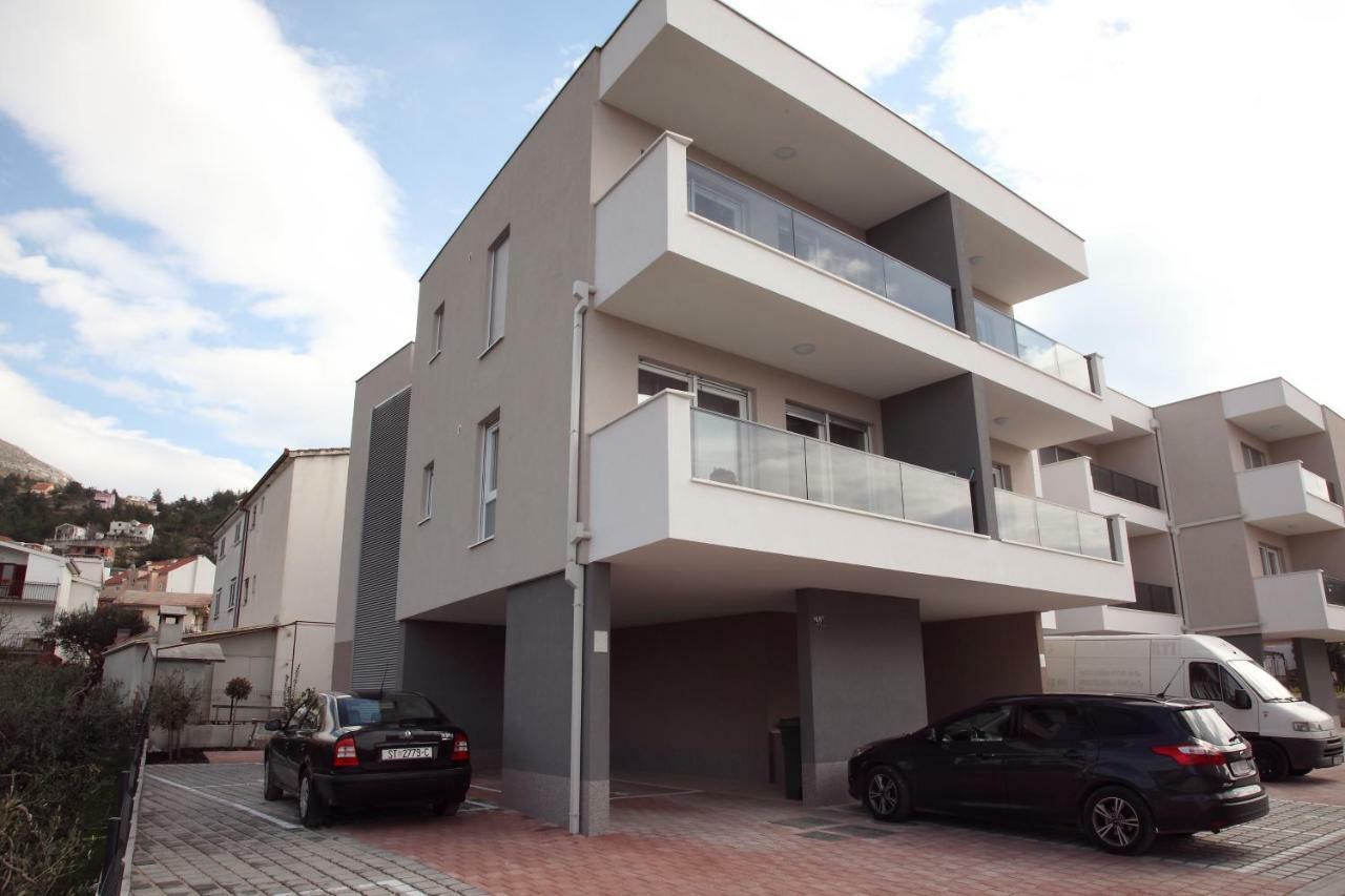 Ruby'S Home Podstrana Bagian luar foto